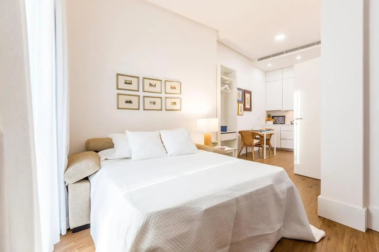 Sevilla Home Center Suites 0*, Sevilha